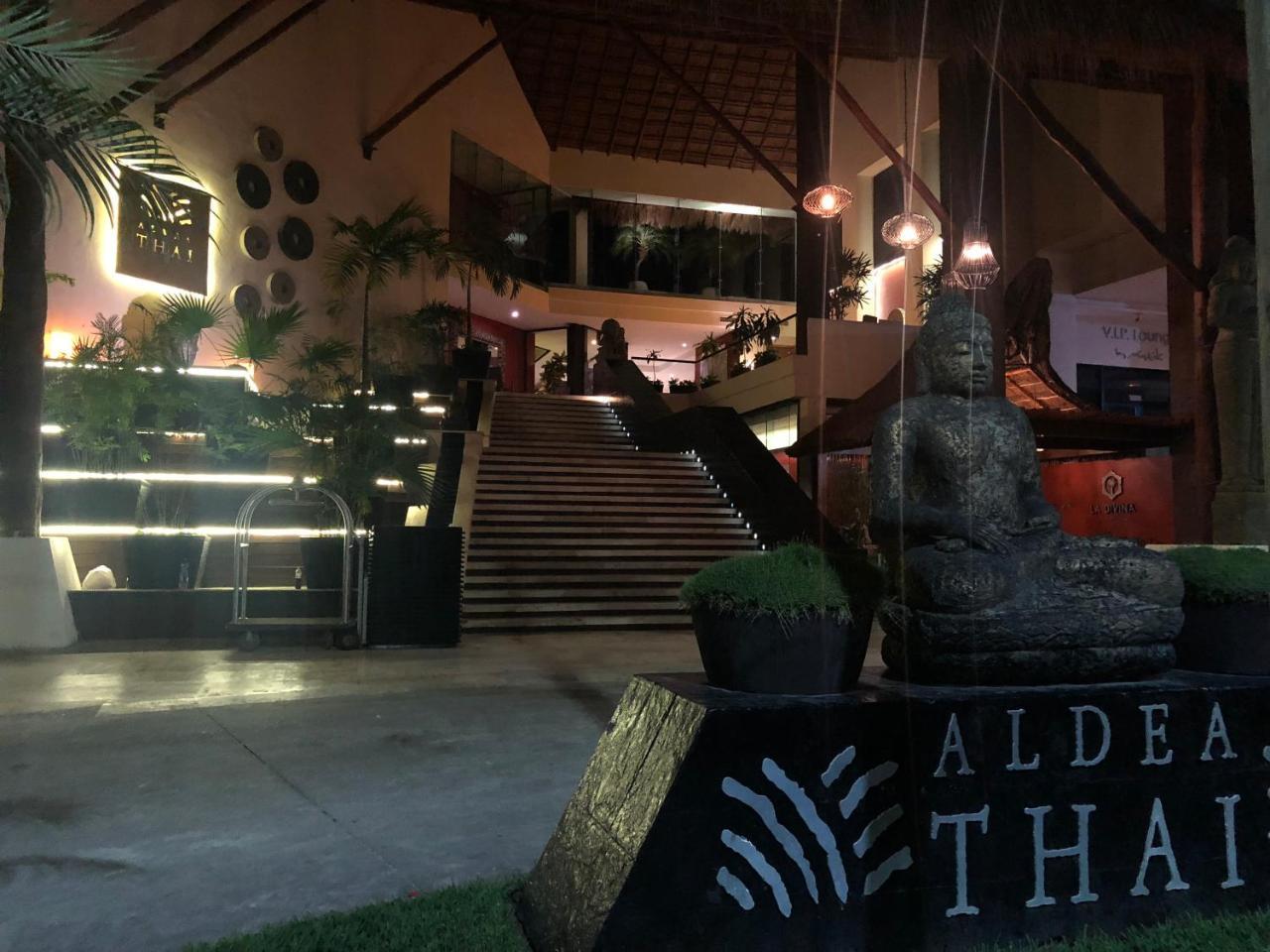 Aldea Thai By Blue Oceanfront Aparthotel Playa del Carmen Buitenkant foto